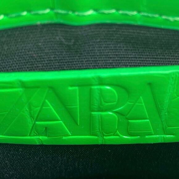 Zara Kelly Green Faux Leather Vegan Crossbody Chain Strap Mini Bag Handbag OS - Picture 5 of 5